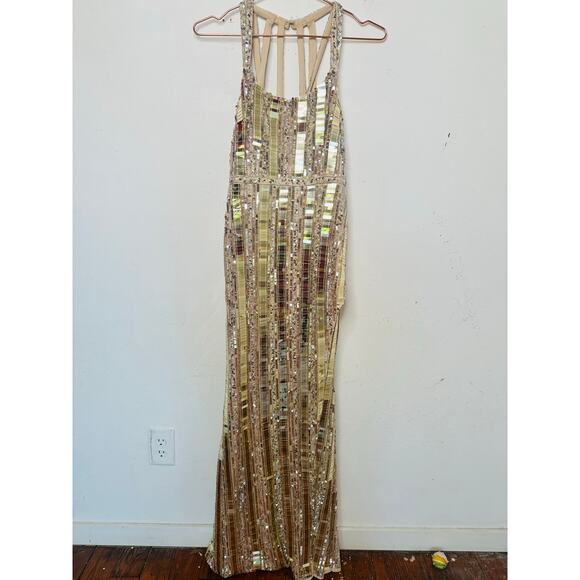 NWT MAC DUGGAL Nude Silver Halter Neck Embellished Detailed Back Metallic Gown 4 - Picture 4 of 16